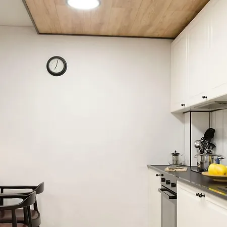 My Place Comfy Artist's Varna